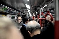 Metro w Hongkongu jest bardzo wygodne, ponieważ obejmuje całe miasto. Jeśli podróżujesz sam, to...